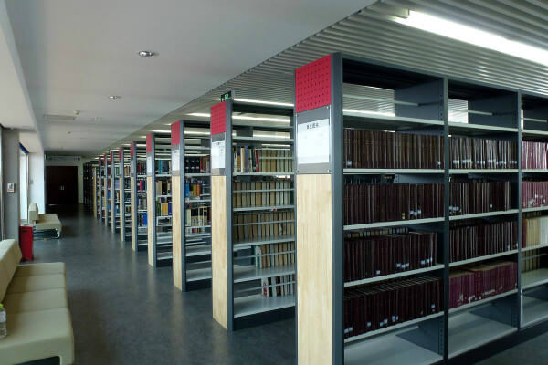 在车棚、图书馆、实验室等安装监控 在车棚、图书馆、实验室等安装监控